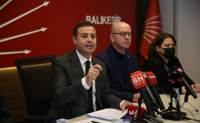 CHP Genel Başkan Yardımcısı Ahmet Akın, Balıkesir'de basın toplantısı düzenledi: