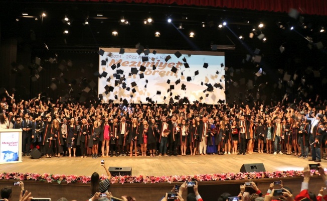 GTÜ'de mezuniyet töreni