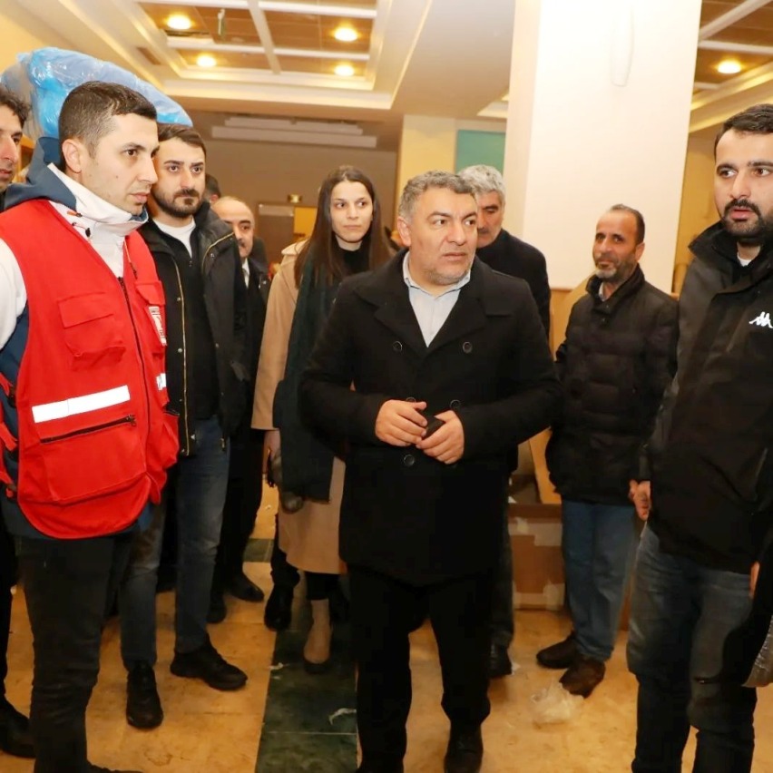Başkan Şayir ve 65 kişilik ekip deprem bölgesinde