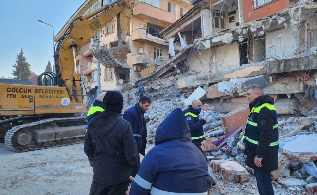 Başkan Sezer'den deprem bölgesinde çalışmalar hakkında açıklamalar