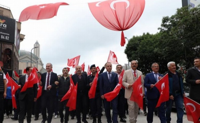 Bursa İnegöl'de 19 Mayıs coşkusu sokaklara taştı
