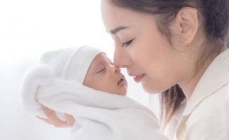 Bebeklerde reflü belirtilerini azaltmanın yolları