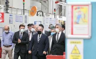 Sanayi ve Teknoloji Bakanı Mustafa Varank Bilecik'te ziyaretlerde bulundu