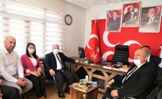 Sanayi ve Teknoloji Bakanı Varank, Bilecik Pazaryeri'nde MHP İlçe Başkanlığını ziyaret etti