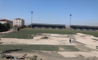 Dilovası Şehit Nihat Karadaş stadı yenileniyor