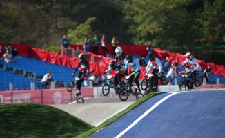 BMX Süper Kross Dünya Kupası 5. tur yarışları başladı