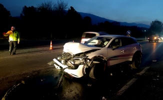 5 aracın karıştığı kazada 4 kişi yaralandı