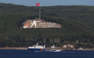 Rus Donanmasına ait tanker, Çanakkale Boğazı'ndan geçti
