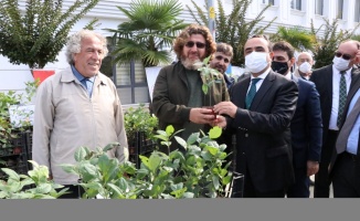 Tarım ve Orman Bakan Yardımcısı Özkaldı, Yalova'da aronya fidesi dağıtımına katıldı: