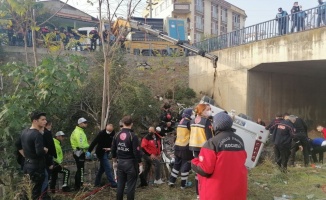 Çayırova'daki kazada 20 Lise öğrencisi yaralandı