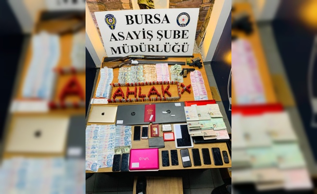Bursa'da fuhuş operasyonunda yakalananlardan 10'u tutuklandı