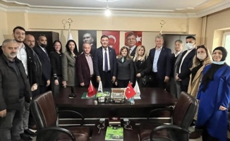 İYİ Parti'den Serap Çakır'a ziyaret