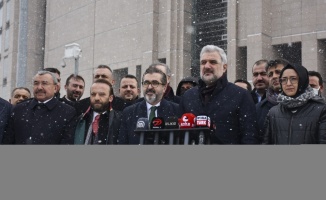 AK Partililerden gazeteci Kabaş ile CHP'li Özkoç ve Erdoğdu hakkında suç duyurusu