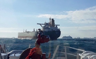 Fenerbahçe  önlerinde arızalanan tanker Ahırkapı’ya çekildi