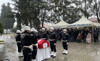 Sakarya'da kalp rahatsızlığı nedeniyle ölen polis için tören düzenlendi