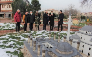 YTB Başkanı Eren, Bursa'daki Minia Balkantürk Parkı'nı ziyaret etti