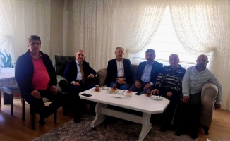 CHP'lilerden eski başkana geçmiş olsun ziyareti