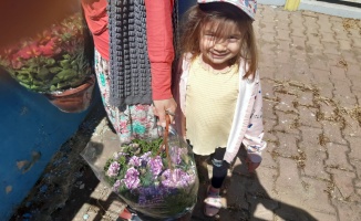 Şayir'de çiftçilere çiçek
