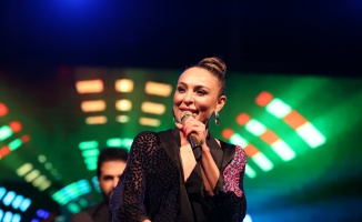 Ziynet Sali'den Karamürsel'de muhteşem konser