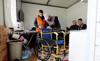 Gaziantep'te depremzedelerin medikal ihtiyaçları onarılıyor