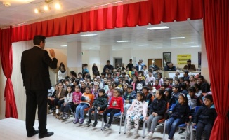 27 Mart Dünya Tiyatro Günü’nde öğrencilere gösteri düzenlendi 